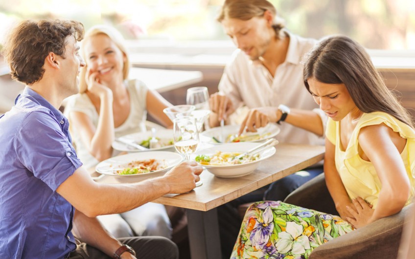 Foto principal de INTOLERANCIA AL ALCOHOL Y LAS COMIDAS PESADAS